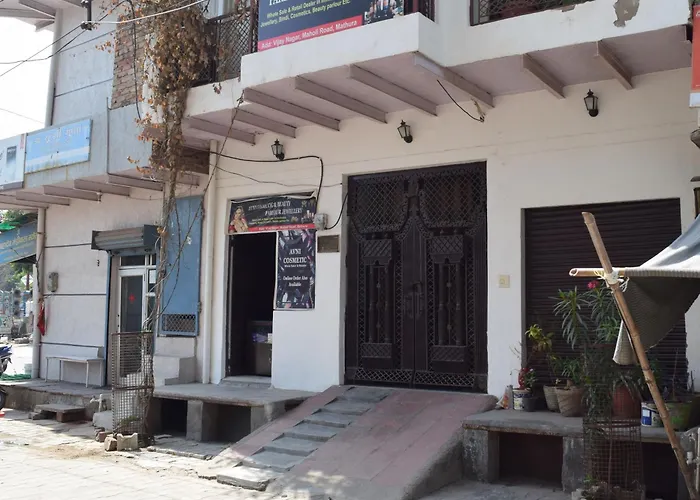 Thirteen Homestay